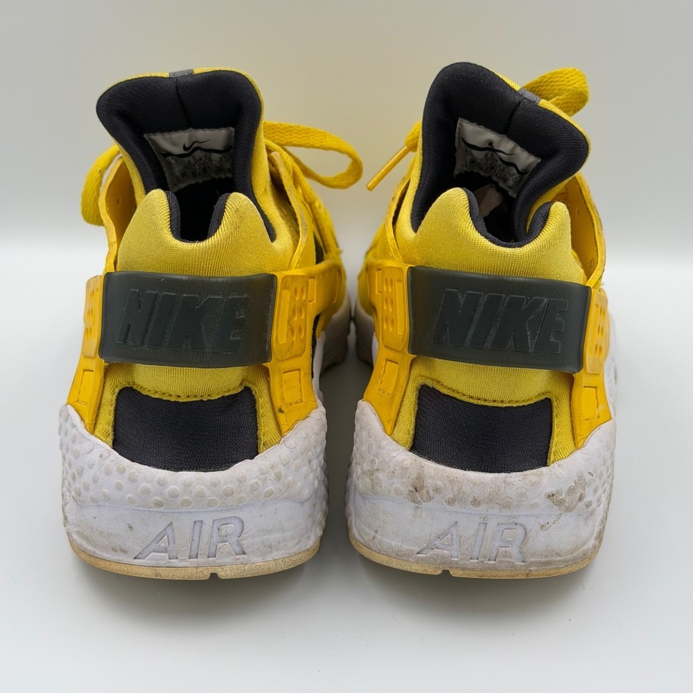 Nike Air Huarache Mens 9.5 Lightening Yellow Black White Sneakers - Picture 3 of 7